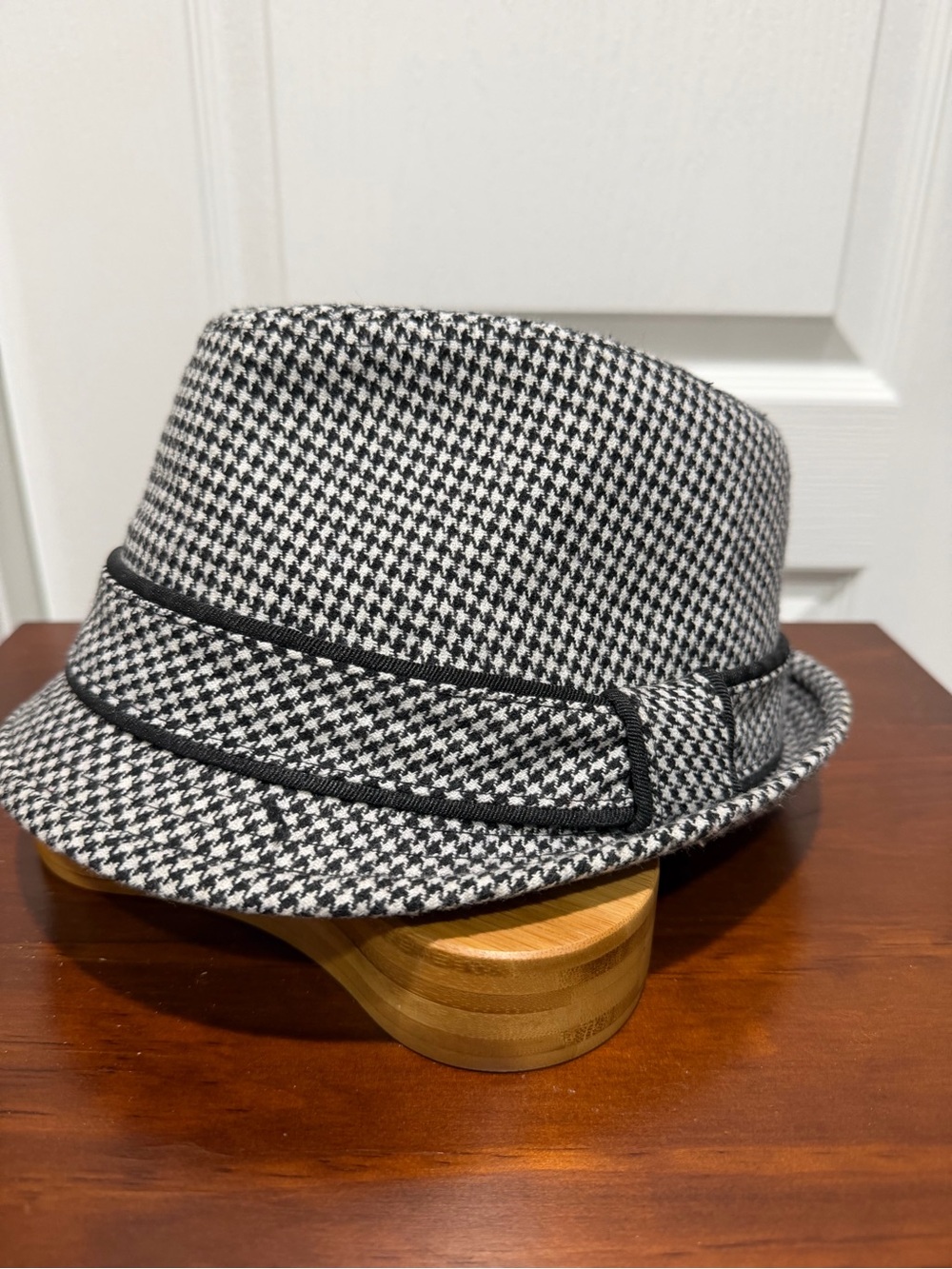 Classic Angel & Willam Houndstooth Fedora Hat - Black & White S/M